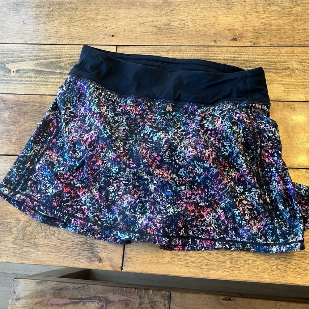 Lululemon Pace Rival Skirt size 6 excellent condition
